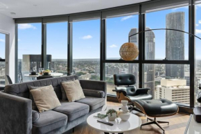 Breathtaking View 4B3B APT with Parking Pool and Gym at CBD